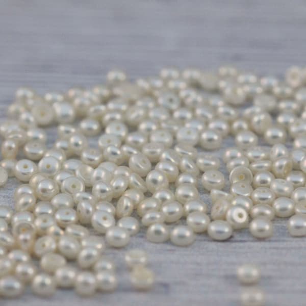 Perles de perles d'eau douce blanches naturelles de 3 à 3,5 mm / Cabochons de perles lâches à moitié percés / Boutons de perles / Fabrication de bijoux