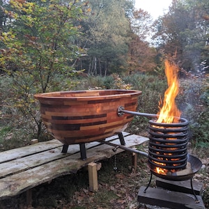 Wooden bathtub