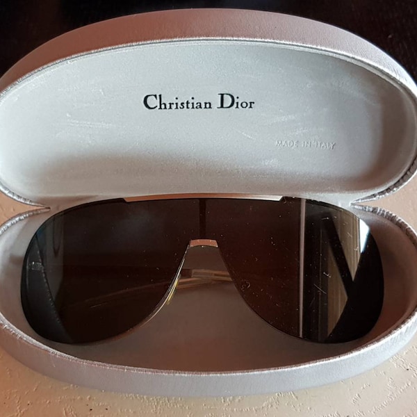 Christian Dior ,Vintage Dior 0039/S 8y7 Y0 120 Sonnenbrille Originale aus den 1990er Jahren. Hergestellt in Italien, gebrauchte Bedingungen. Mit seinem Original-Koffer