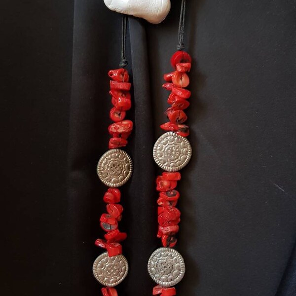 Corail authentique Rouge,Grande lisse authentique Perles de corail collier en métal, bijoux, collier de perles.perfect. africain,tribal, boho,ethnic.gift elle