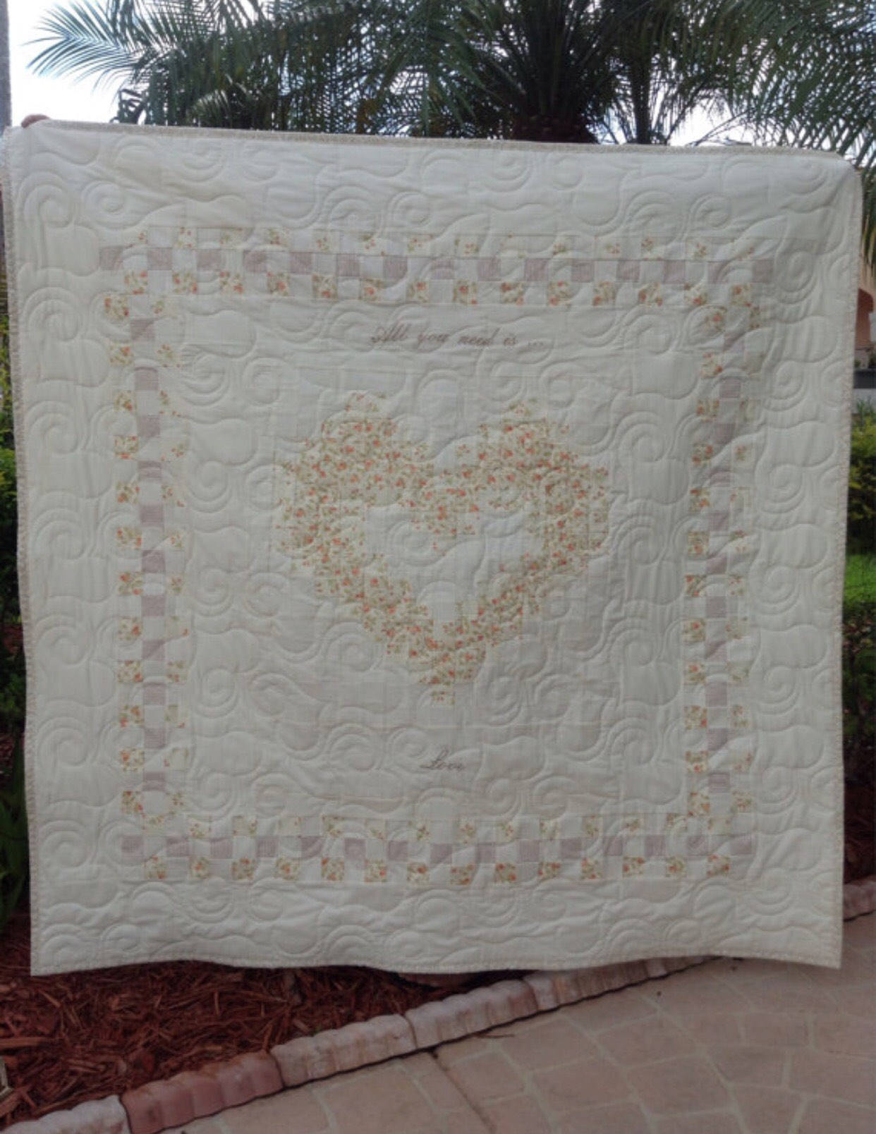 Jamaican Heart Pattern Print Quilt