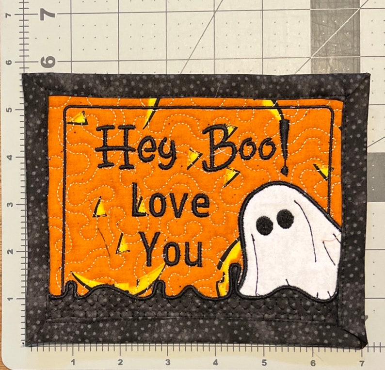 Mini quilt gift Hey Boo image 7