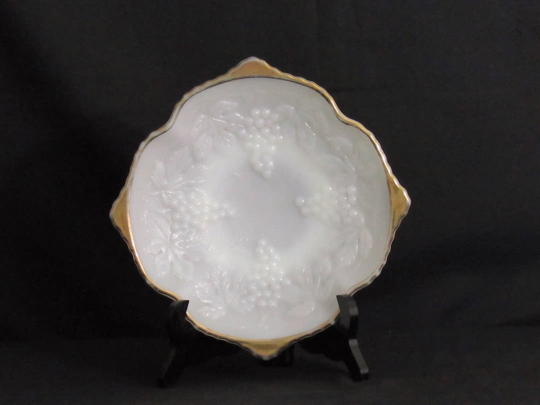 Fire King Milk Glass Bowl by Anchor Hocking, Kitchen Décor, Fall Décor