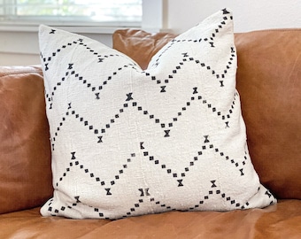 African Mud Cloth Pillow Cover, Mudcloth Pillow, White and Black, 'Heirloom', Multiple Sizes