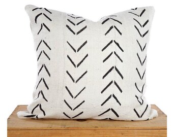 Handmade Mudcloth Pillow Cover, Black Chevron Print, Boho Decor