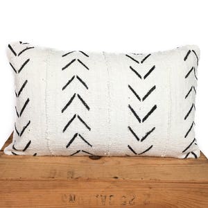 White African Mud Cloth Pillow Cover, Authentic African Mudcloth, Lumbar Pillow, White and Black, Multiple Sizes Available, &#39;Maxwell&#39;