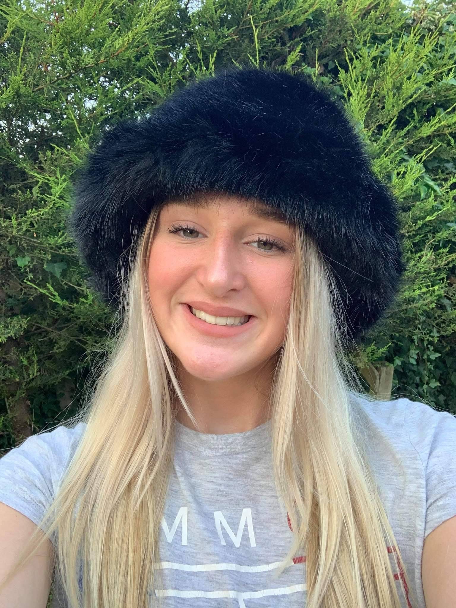 bucket hat fluffy black