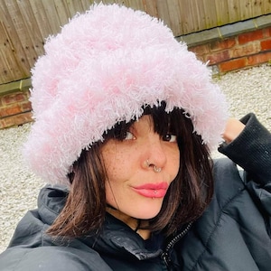 Curly Frills Baby Pink Faux Fur Bucket Hat-Festival Hat-Floppy Hat-Fur Hat-Fake Fur Hat-Rave Hat-Pink Fur Hat-Baby Pink Fur-Y2K Vegan Hat