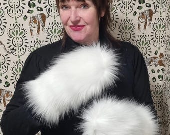 Gorgeous Fluffy Mittens in Luxury White Faux Fur