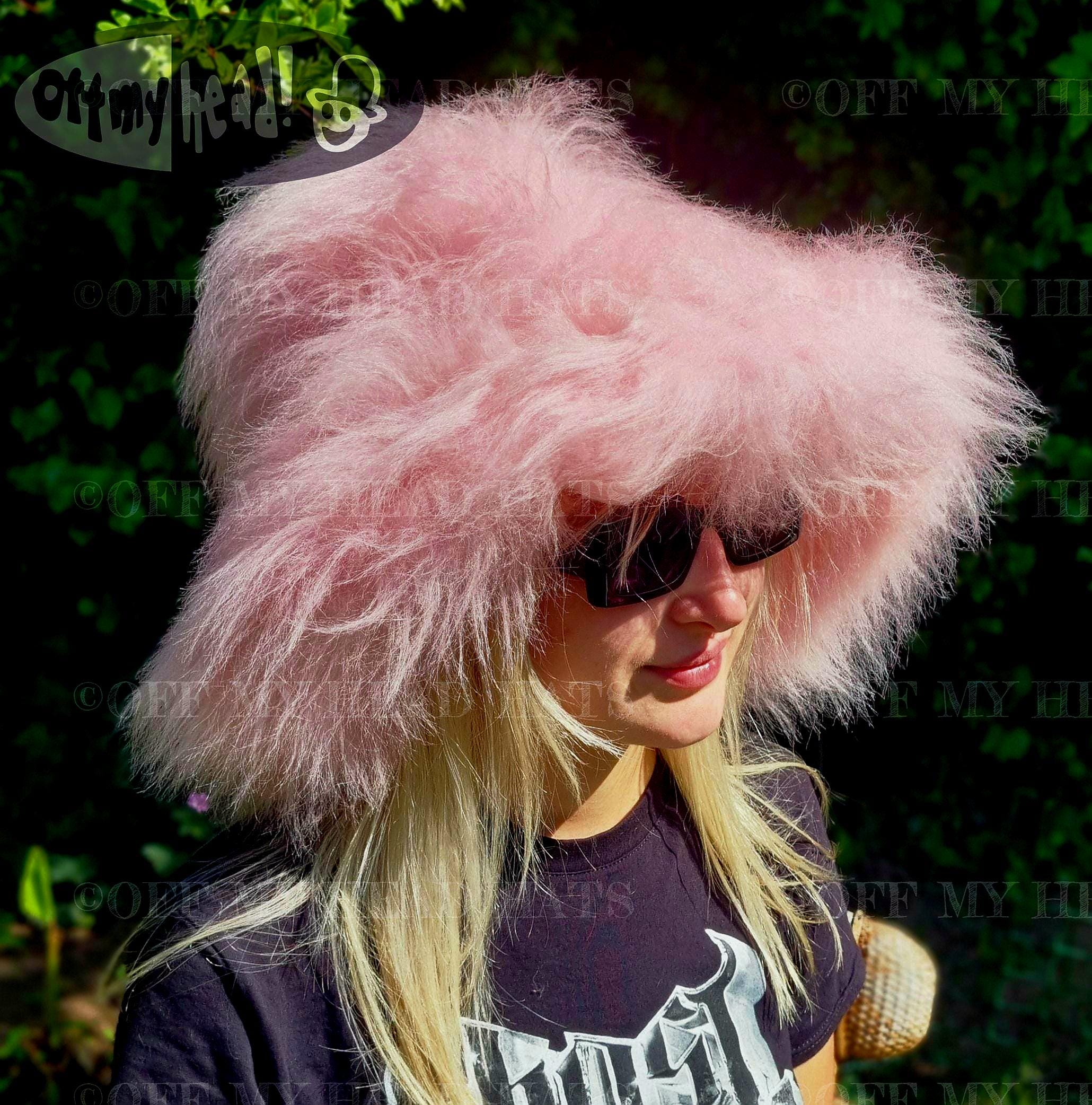 Mega Fluffy-extra Wide Wire Brim -fuzzy Bucket Hat-pink  display picture 1