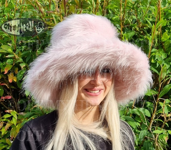 Extra Wide- Wire Brim Pale Pink Fuzzy Bucket Hat-pink Fur  display picture 2