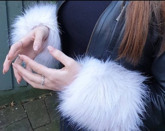 Fluffy Cuffs 