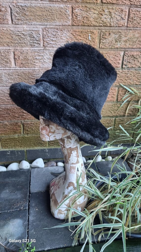 6 Inch Tall Black Faux Fur Hat | JK Style Hat | Space Cowboy  display picture 2