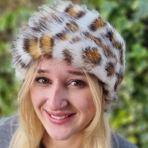 Fascia per capelli in pelliccia sintetica con motivo animalier, scaldacollo, scaldaorecchie, fascia per capelli, fascia per capelli in pelliccia con stampa animalier, tessuto con stampa animalier sintetica, stampa leopardata