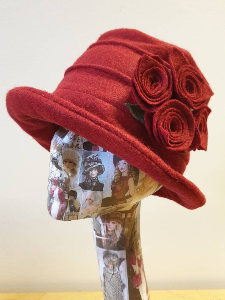 Red Wool Felt HatFleece Lining Cloche HatDownton Abbey Hat1930's
