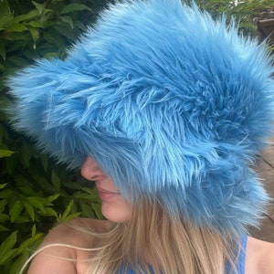Super Fluffy Twisty Blue Luxury Faux Fur Bucket Hat-Blue Fur-Fuzzy Bucket Hat-Festival Hat-Fur Hat-Fake Fur Hat-Rave Hat-Blue Bucket Hat