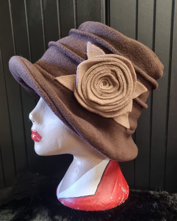 Chocolate Brown Fleece Cloche Hat With Camel Flower-fleece Lining 
