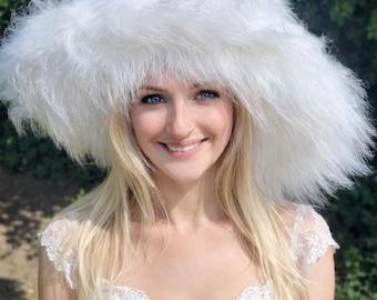 Mega Fluffy White -Extra Wide Wire Brim -Fuzzy Bucket Hat-Oversized Bucket Hat -Cruelty Free-Wide Brim-Pamela Anderson-White Fur