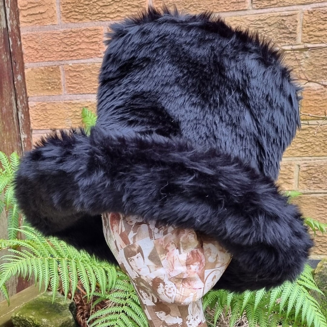 Tall fur hat clearance