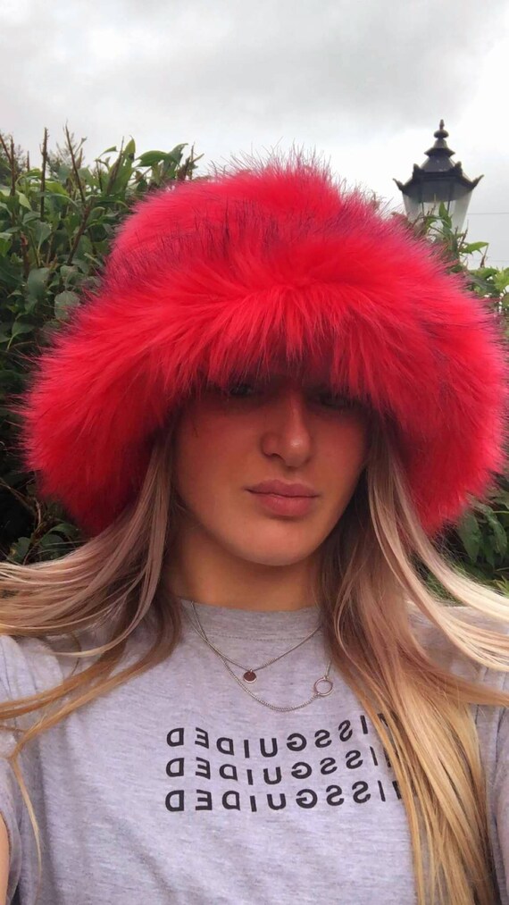 Fuzzy Bucket Hat-festival 