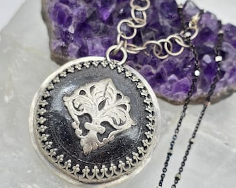 Noble Faith: Fleur-de-Lis in Shiny & Antiqued Sterling