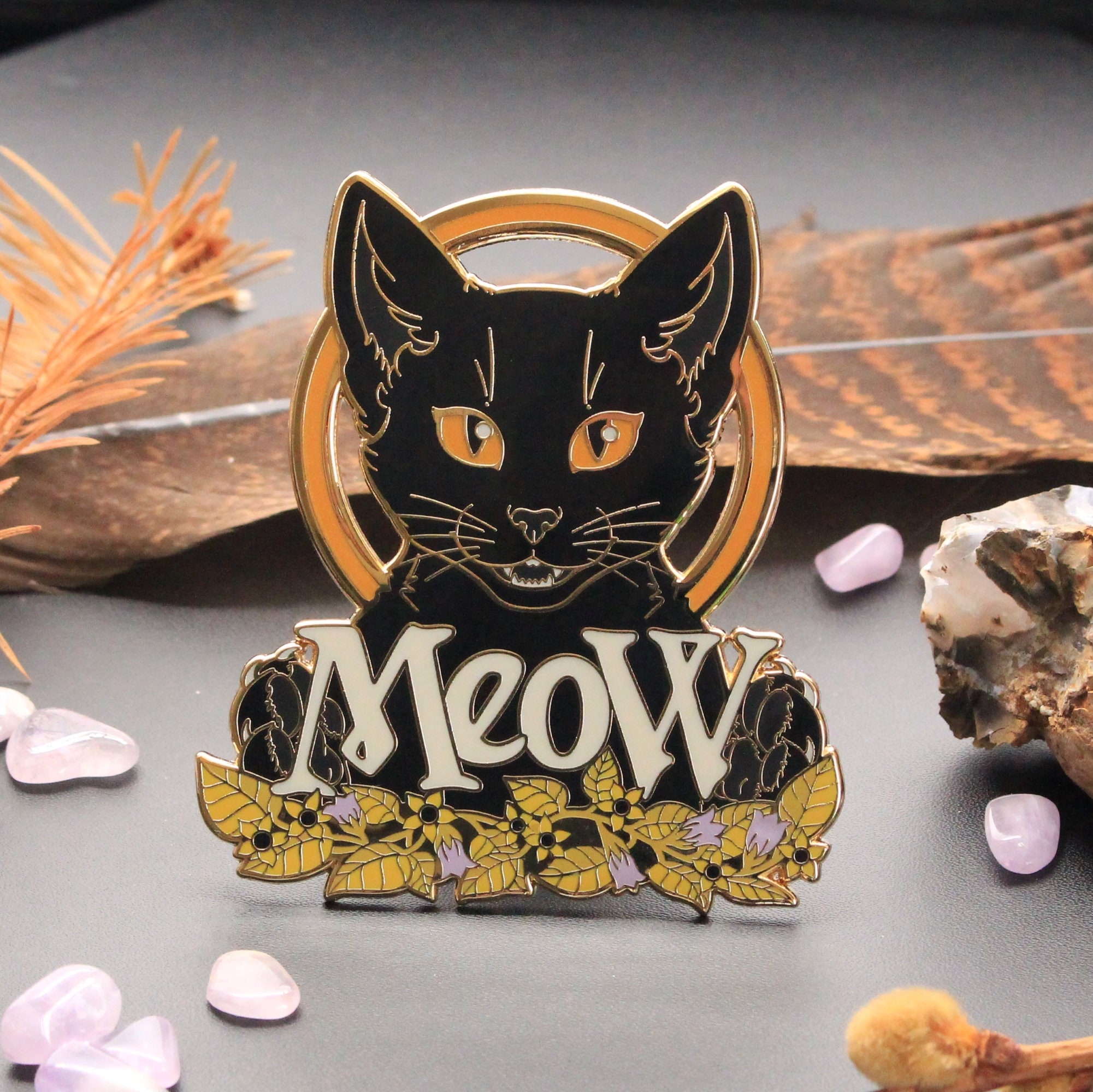 Cats Memes Chonky sad cat screaming mood pin icon in a backpack for man  woman metal brooch fashion funny badge lapel necklace decoration