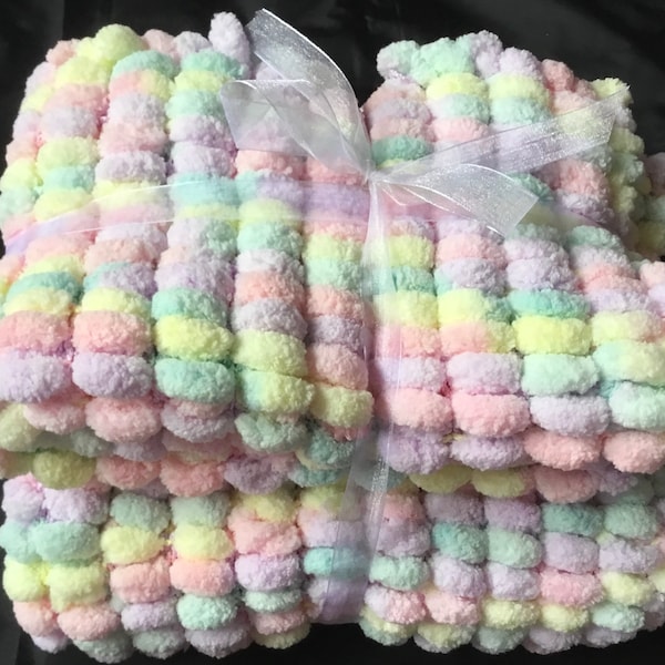 Baby pompom blanket 28 x 42