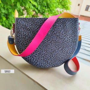 Animal Print Leather Bag Elegant Shoulder Bag Artsy Leather Crossbody Purse Handcrafted Everyday Bag Stylish Bag Luxury Colorful Medium Bag