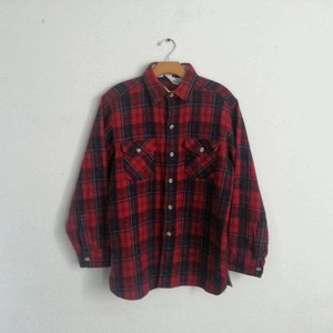 Woolrich Men's Red Blue Plaid Long Sleeve Shirt Size Medium