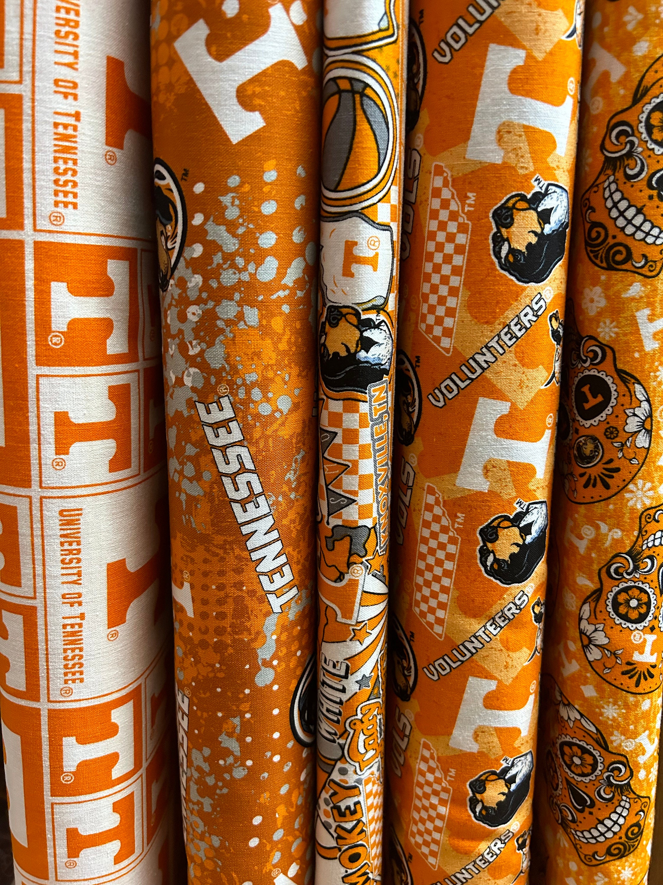 Flat Wrapping Paper - TN Vols - 3 Sheets