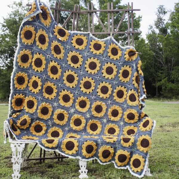 Polygonal Sunflower Blanket