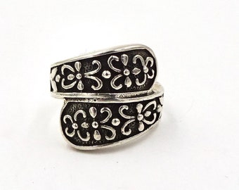 STERLING SILVER RING Boho By Pass Design Silver Band Sz 8 Vintage