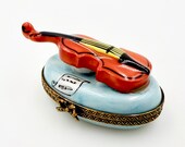 Vintage LIMOGES TRINKET BOX - France Porcelain - Violin - Hand Painted Peint Main - Chamart
