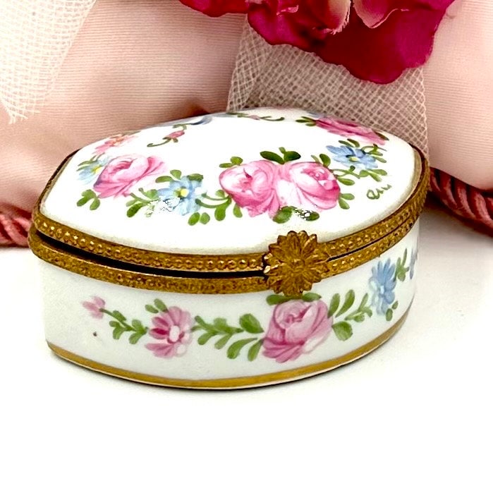 Antique Limoges Porcelain Trinket Box: Hand Painted Pink Roses