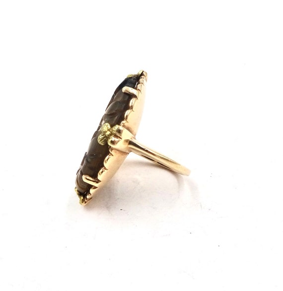 VINTAGE STATEMENT RING 10K Yellow Gold Carved Tig… - image 3