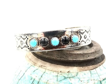 Zuni Sterling Silber Manschetten Armband: Türkis & Onyx, Paquin Familie