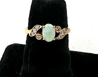 Vintage OPAL DIAMOND RING 18K Yellow Gold Fiery Opal Cabochon Sz 4.75 E536