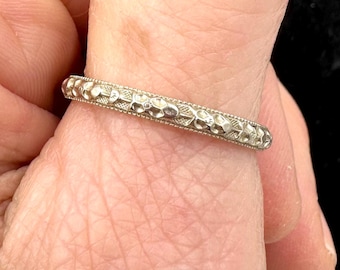 Antique 750 18K White Gold Orange Blossom Ring Band  9.75