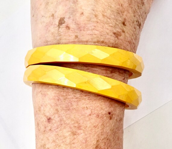 Vintage Bakelite Bangle Bracelets: Golden Butters… - image 5