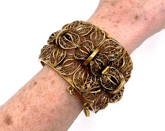 Treat Ürself ribbon bangle Vintage BARTEK BANGLE BRACELET Gilt Brass Hinged Wide