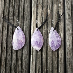 Natural Lavender Amethyst (Madagascar) freeform pendant (ETP00147) image 1