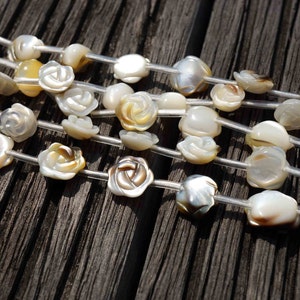 Black Mother of Pearl / MOP 9-15mm handmade rose beads (ETB00357)