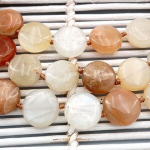 Shiny polished Moonstone 12-13mm button beads (ETB00411)