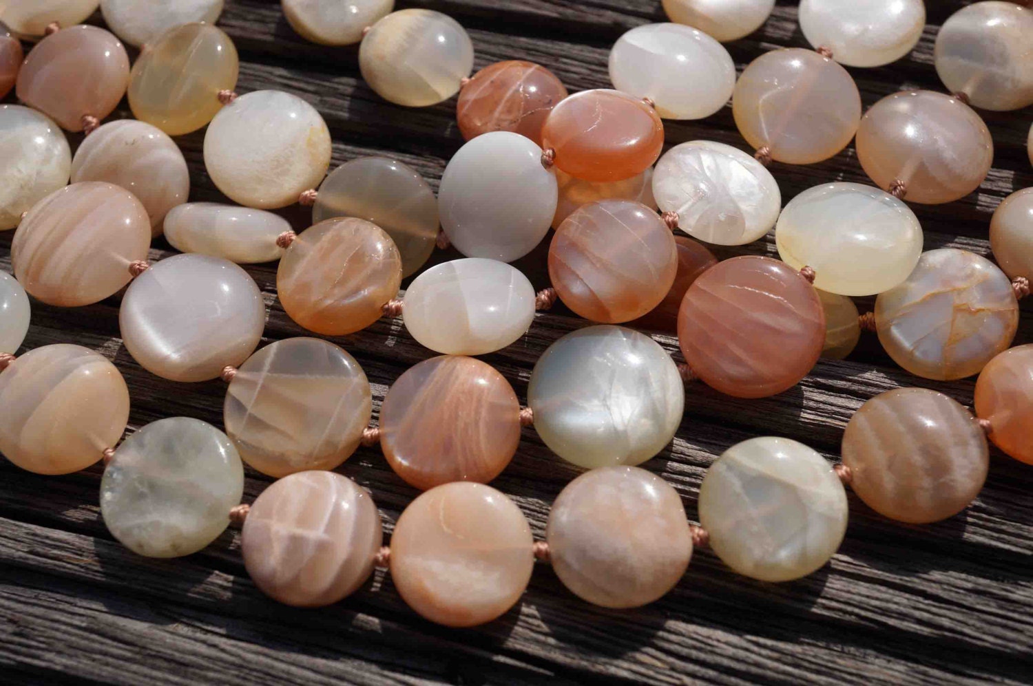 高価値セリー Beads Button 14-16mm Moonstone Polished Shiny (ETB00104) Etsy - PCパーツ