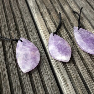 Natural Lavender Amethyst (Madagascar) freeform pendant (ETP00147) image 5