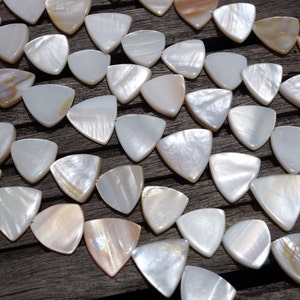 Black Mother of Pearl 13-17mm triangle beads (ETB00374)  Vintage jewelry/unique jewelry