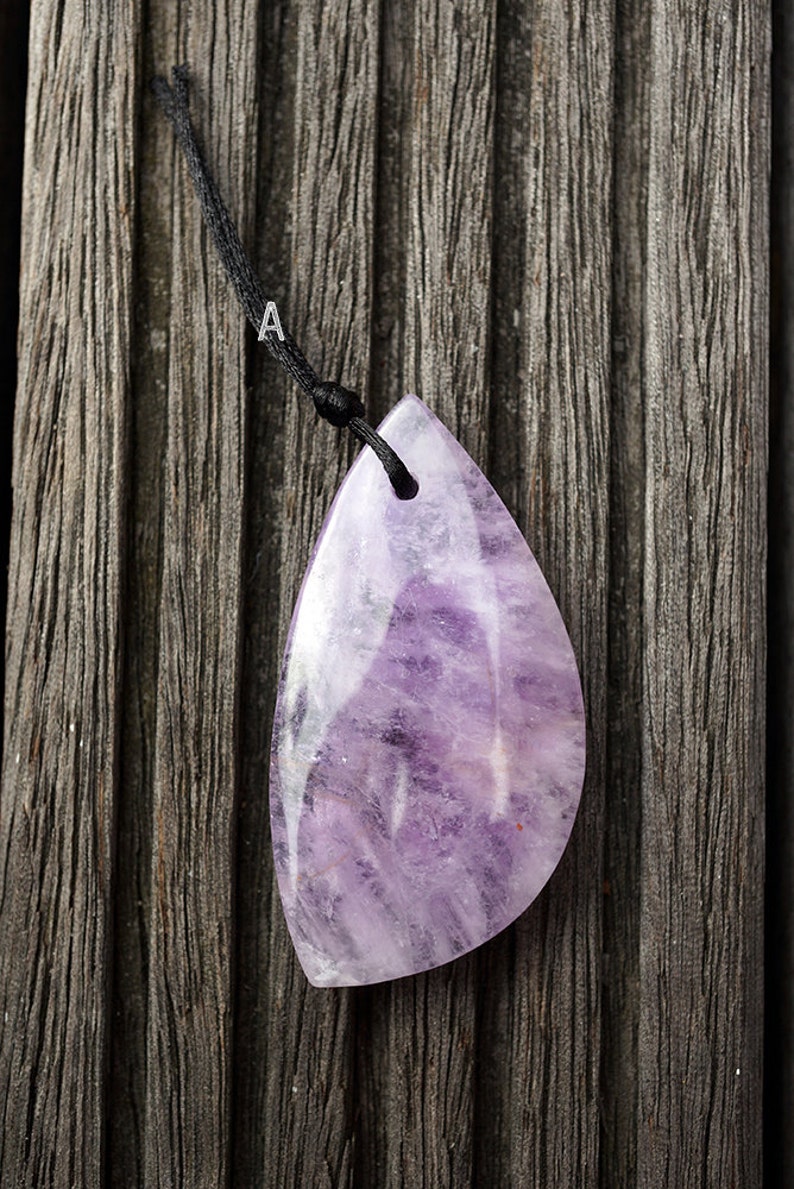 Natural Lavender Amethyst (Madagascar) freeform pendant (ETP00147) image 2