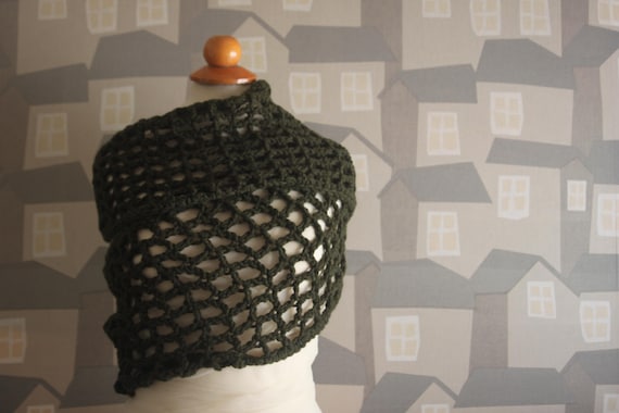 Unisex Crochet Chunky Scarf, Handmade Wool Loop, Green Unisex Crochet Wool Snoot