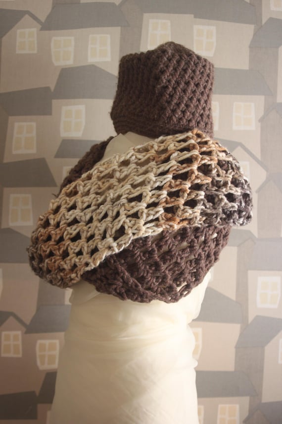 Unisex Crochet Chunky Scarf, Handmade Wool Loop, Two Coloured Crochet Wool Snoot