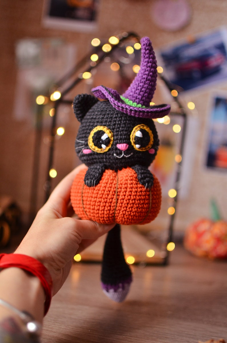 Black cat Halloween Crochet pattern in pumpkin pdf Englisch Español image 2